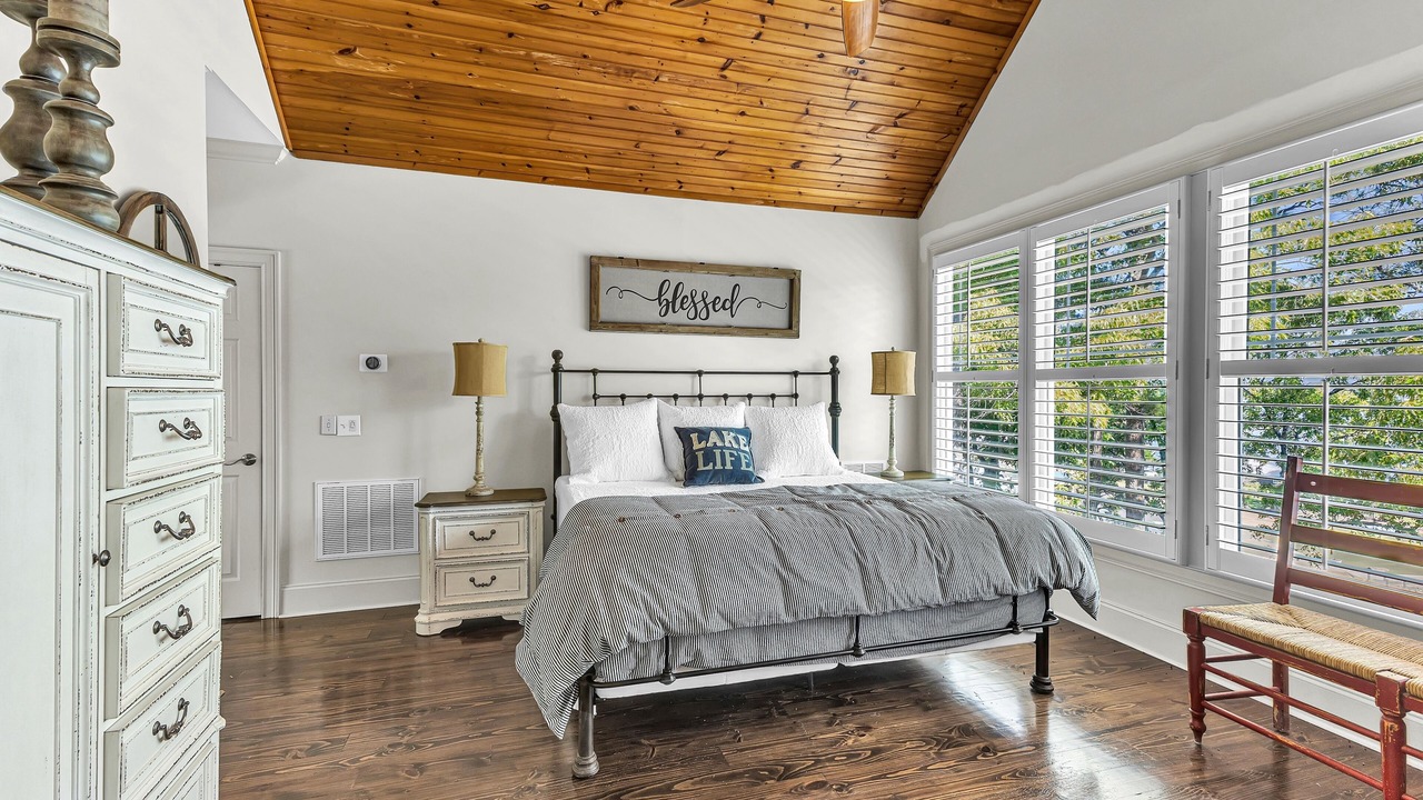 Photo of Bedroom in Dadeville