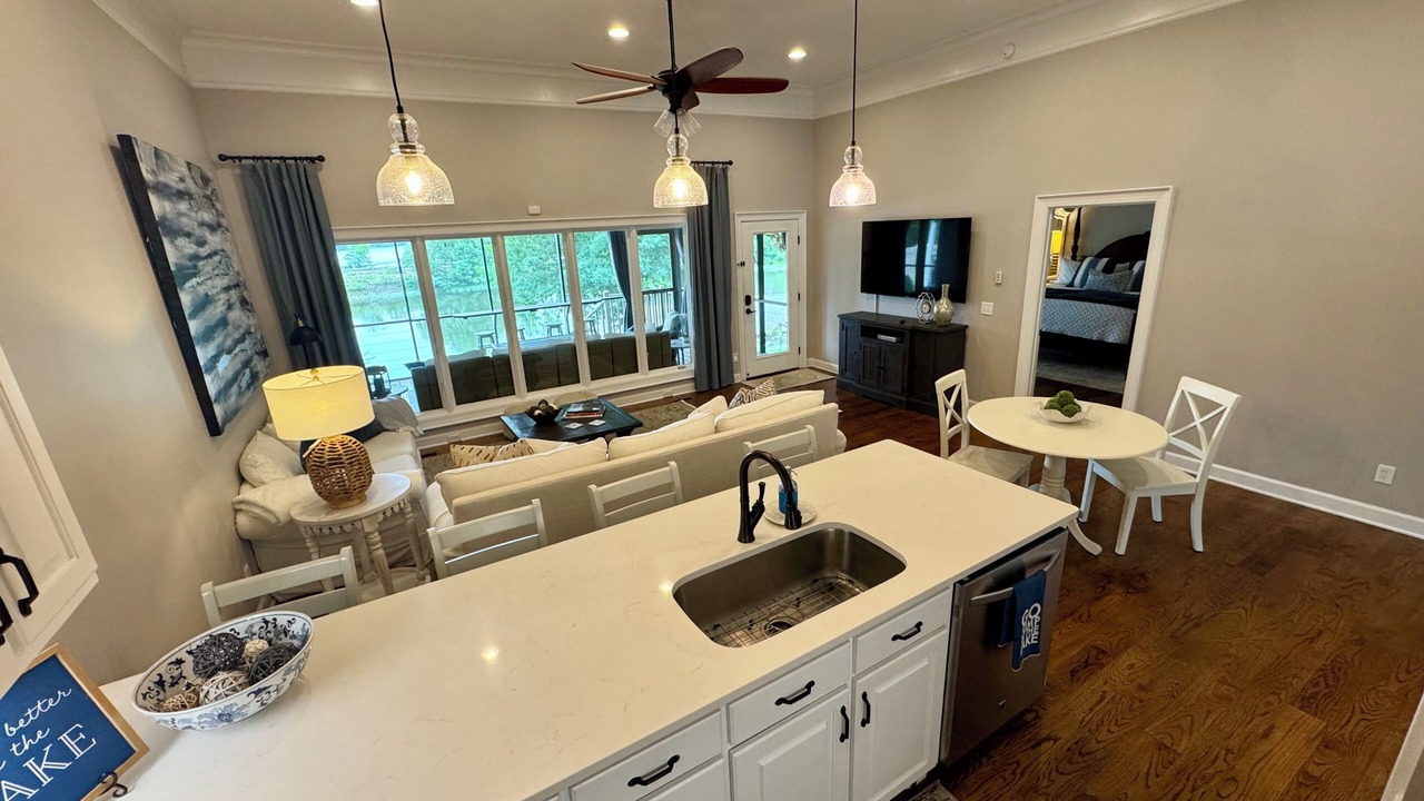 Photo of Livingroom in Northport