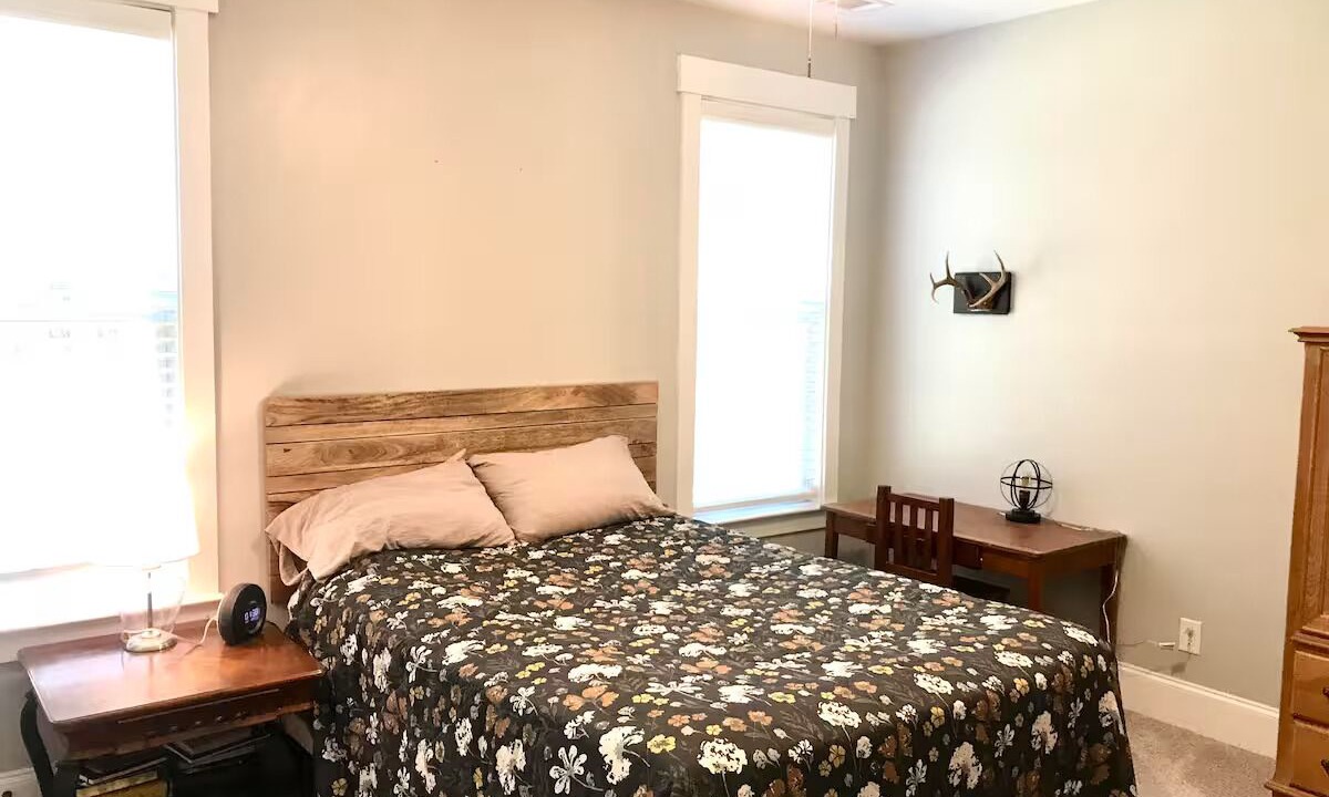 Photo of Bedroom in Appling