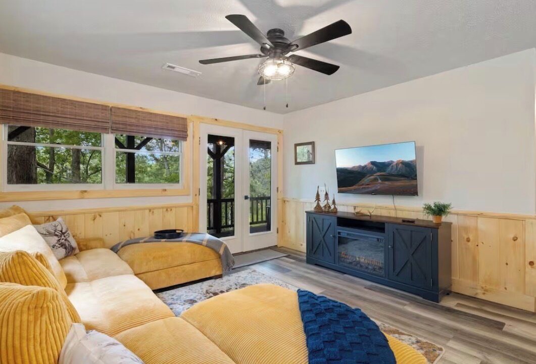 Photo of Livingroom in My Mountain