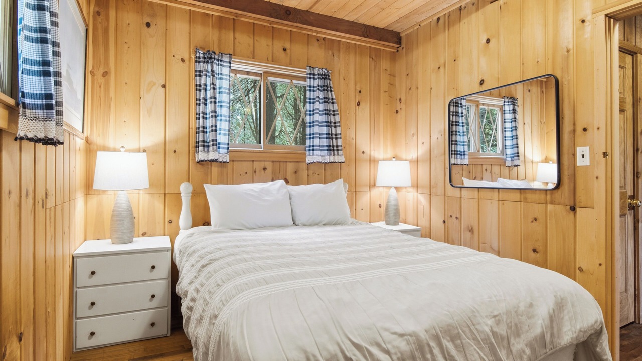 Photo of Bedroom in Charlevoix