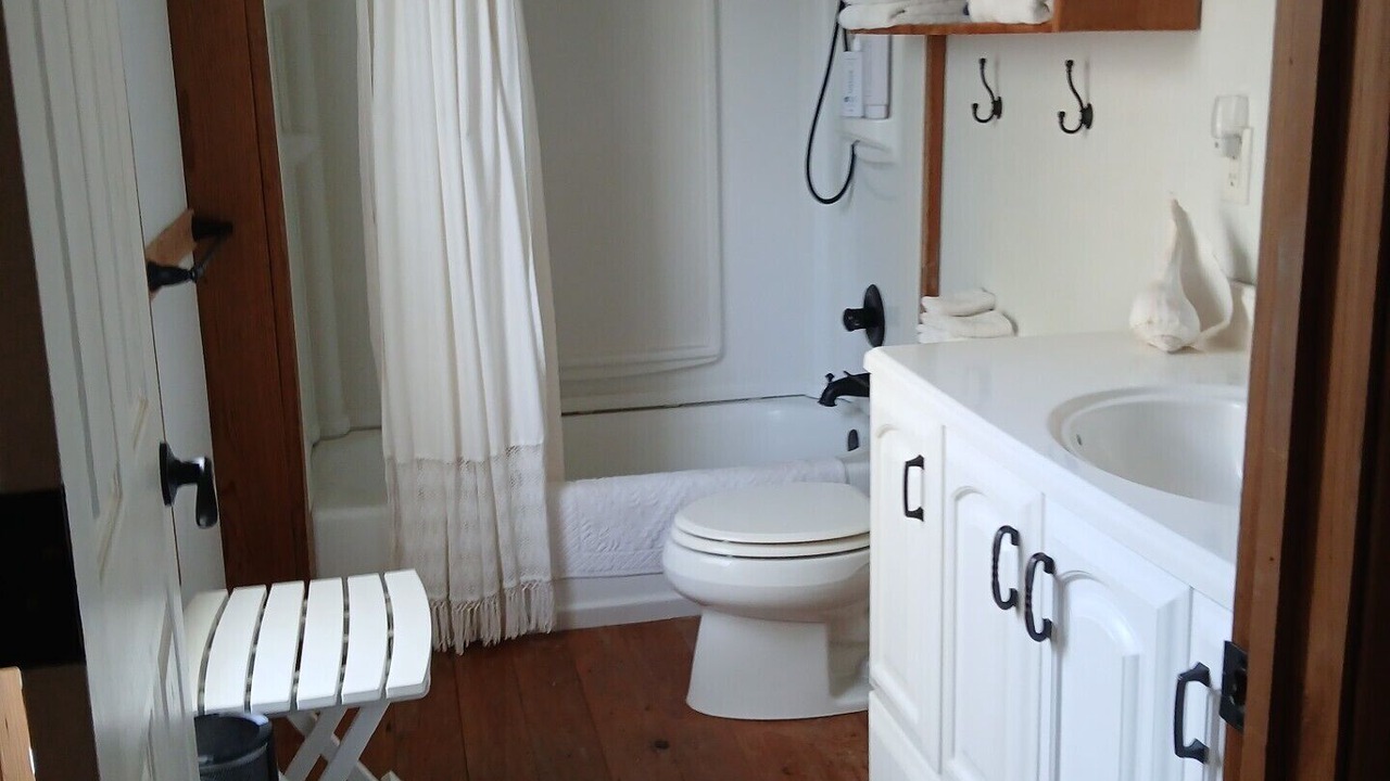 Photo of Bathroom in Salem