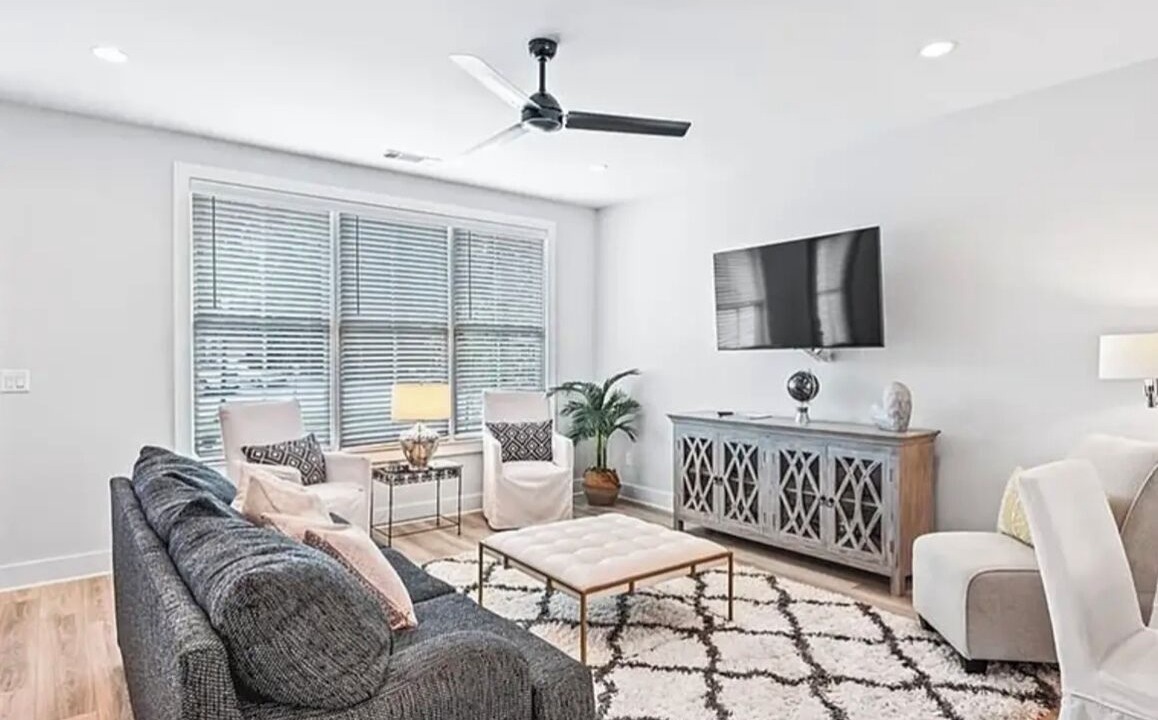 Photo of Livingroom in Hapeville