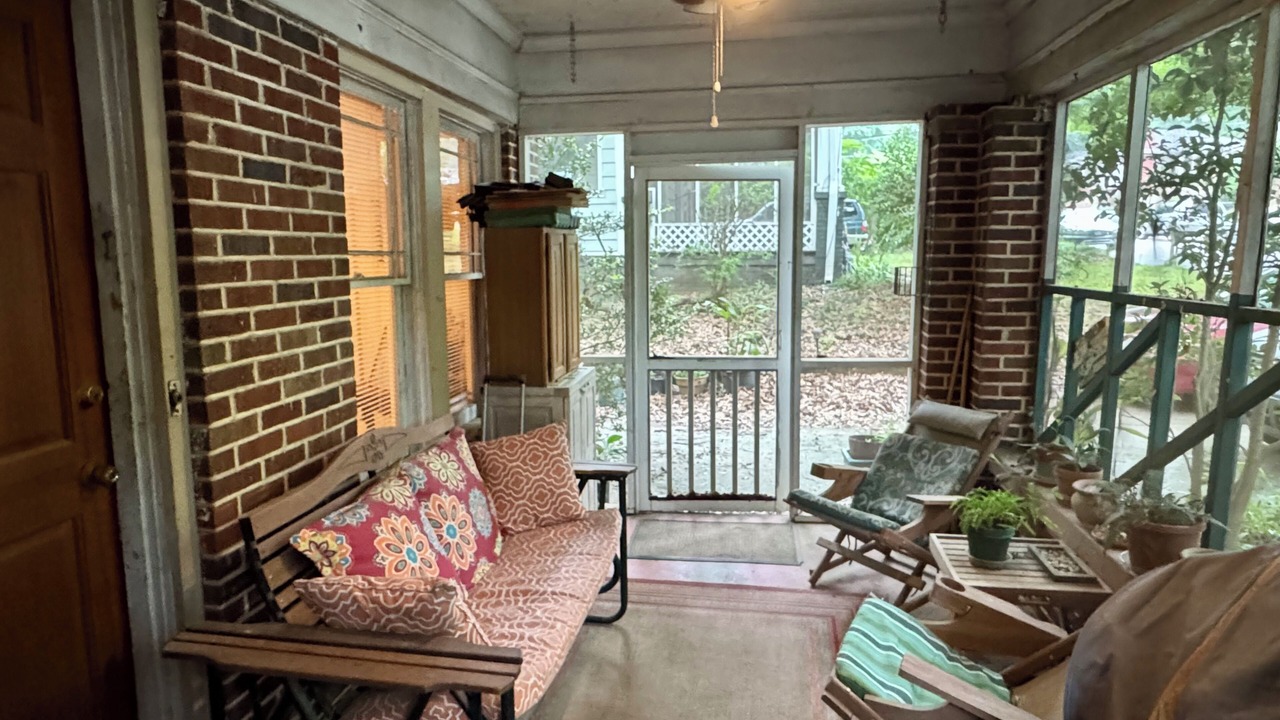 Photo of Livingroom in East Atlanta