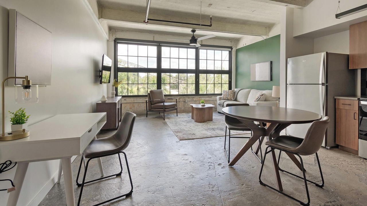 Photo of Livingroom in Urban Core