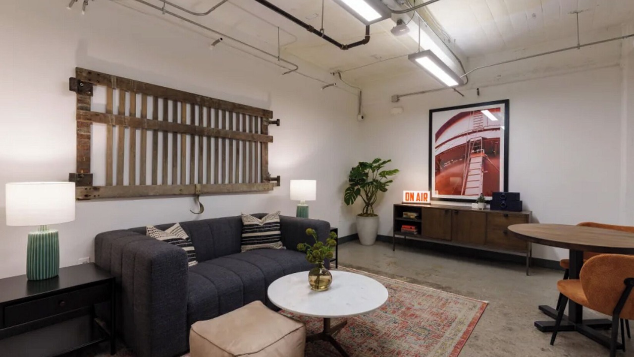 Photo of Livingroom in Urban Core