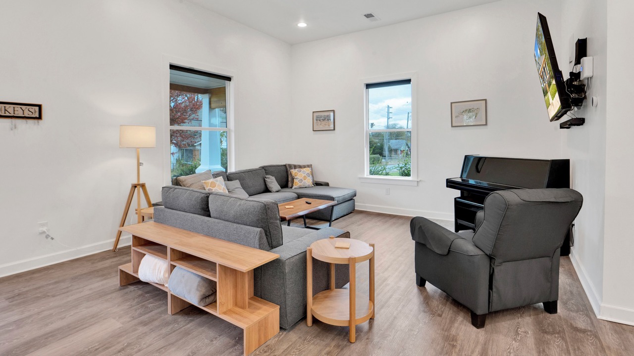 Photo of Livingroom in Crestline Heights