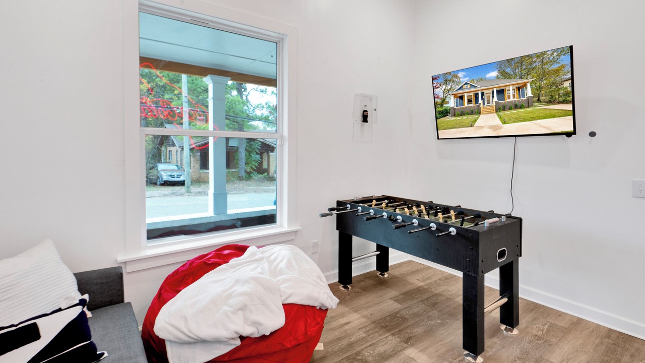 Photo of Bedroom in Crestline Heights