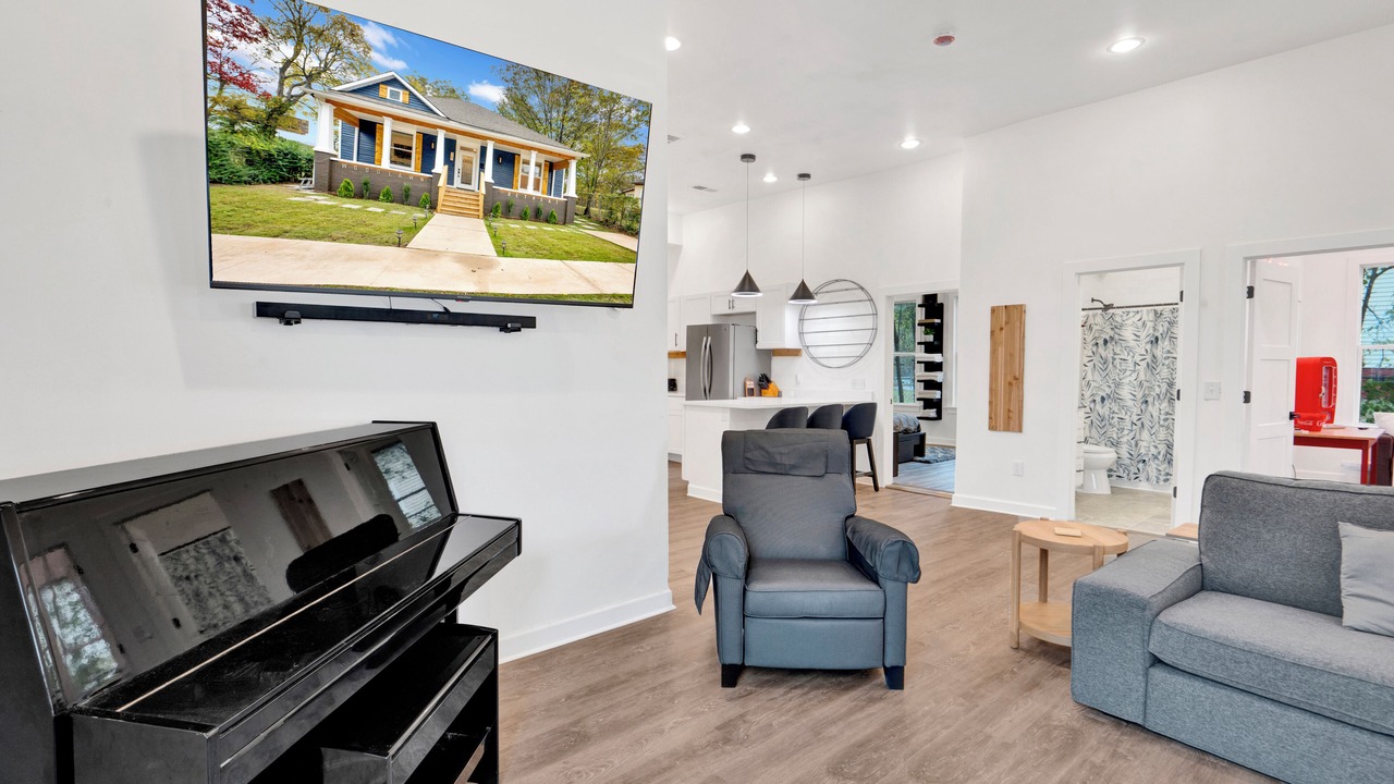 Photo of Livingroom in Crestline Heights
