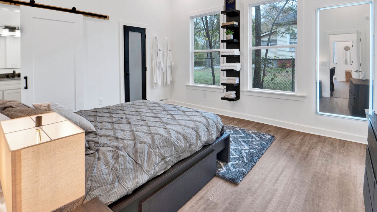 Photo of Bedroom in Crestline Heights