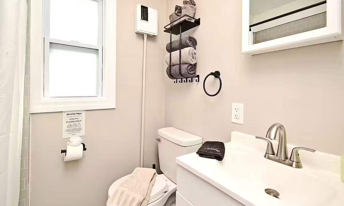 Photo of Bathroom in Winter Garden