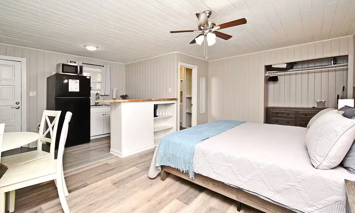 Photo of Bedroom in Winter Garden
