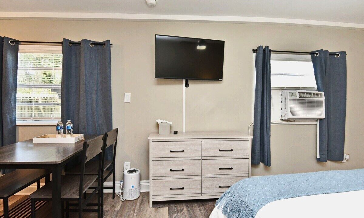 Photo of Bedroom in Winter Garden