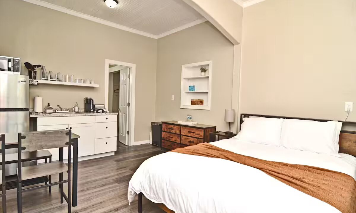 Photo of Bedroom in Winter Garden