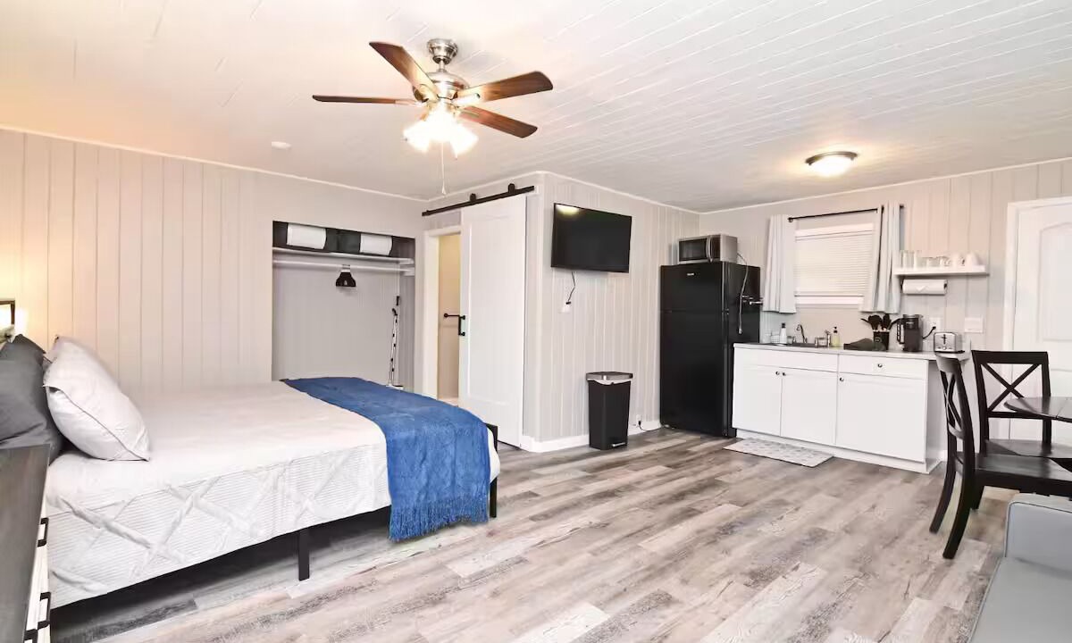 Photo of Bedroom in Winter Garden