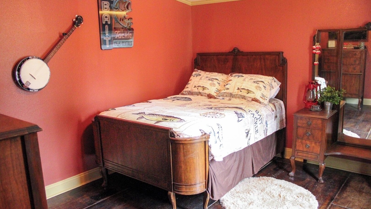 Photo of Bedroom in Sneads