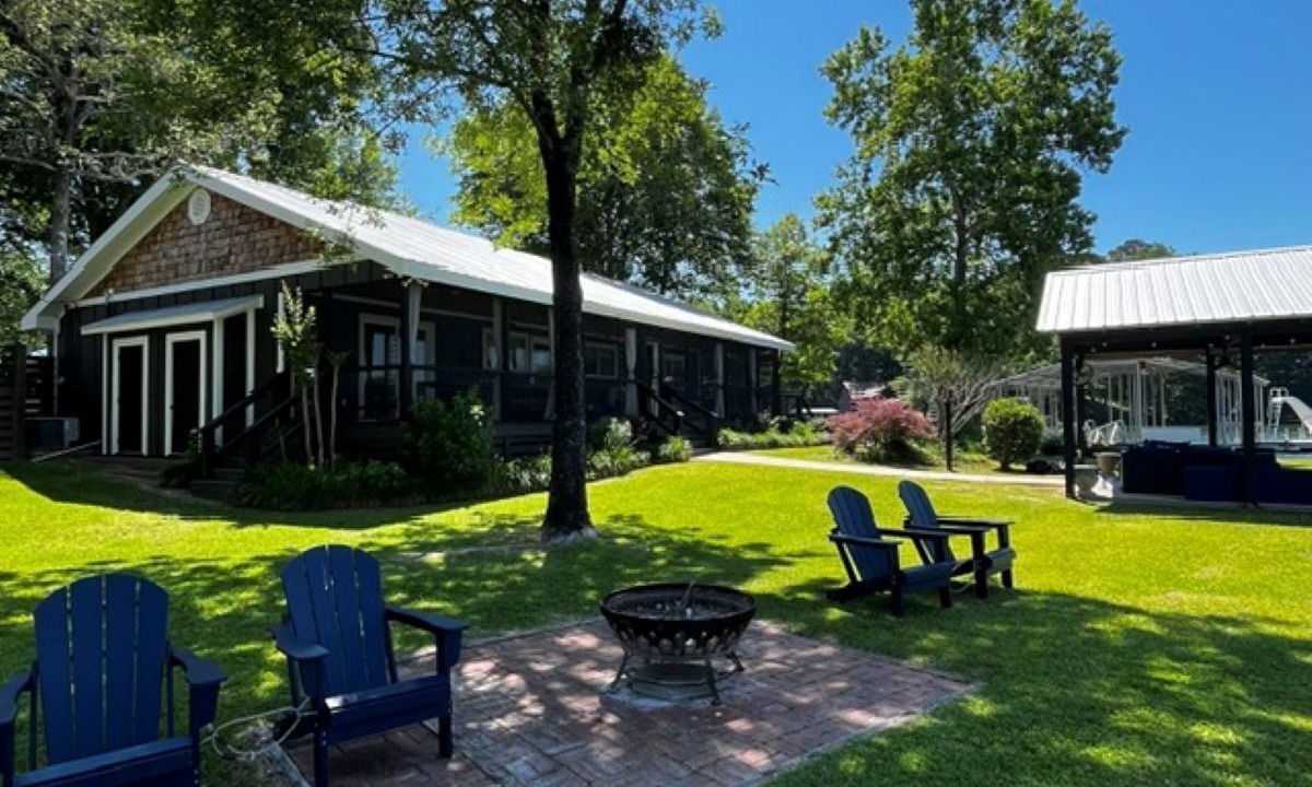 Photo of Outdoor in Jacksons' Gap