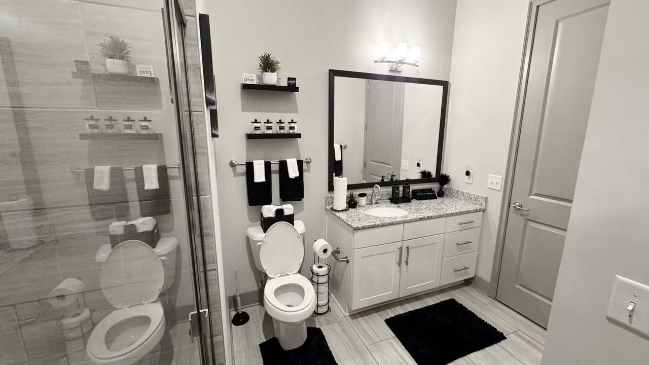 Photo of Bathroom in Lindbergh