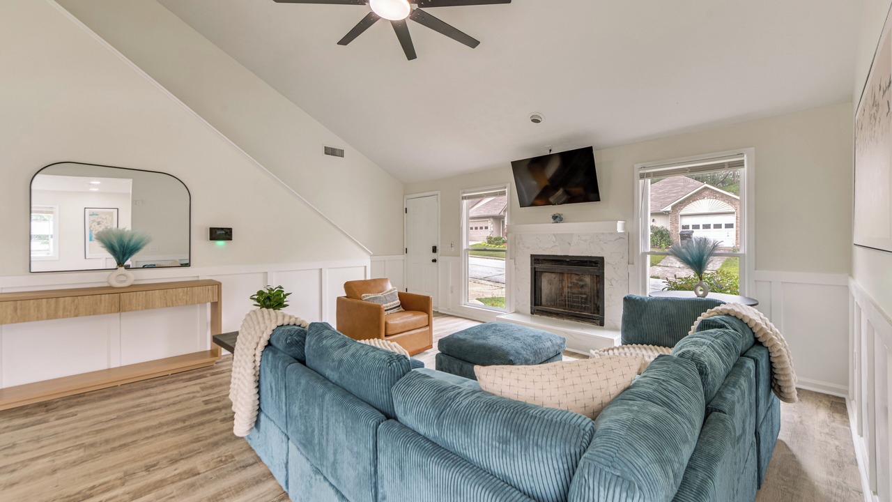 Photo of Livingroom in Fortson