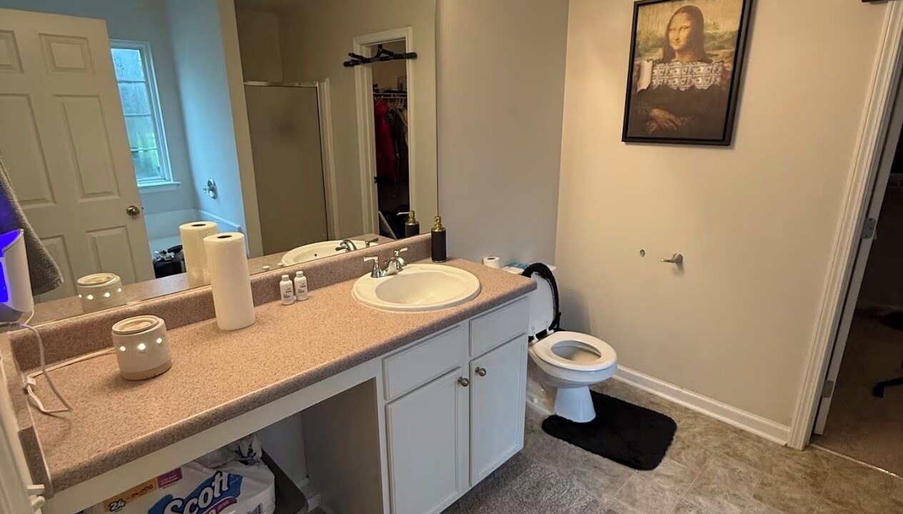 Photo of Bathroom in Ellenwood