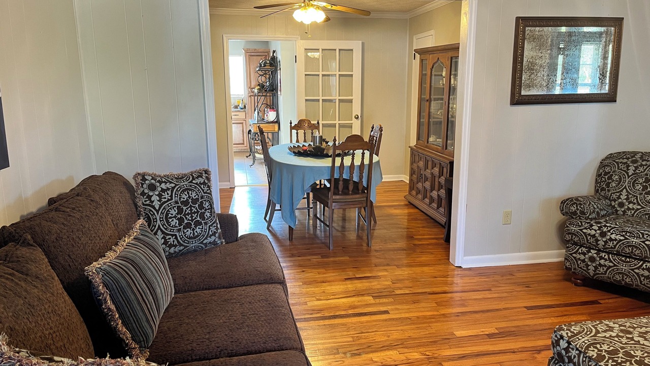 Photo of Livingroom in Americus