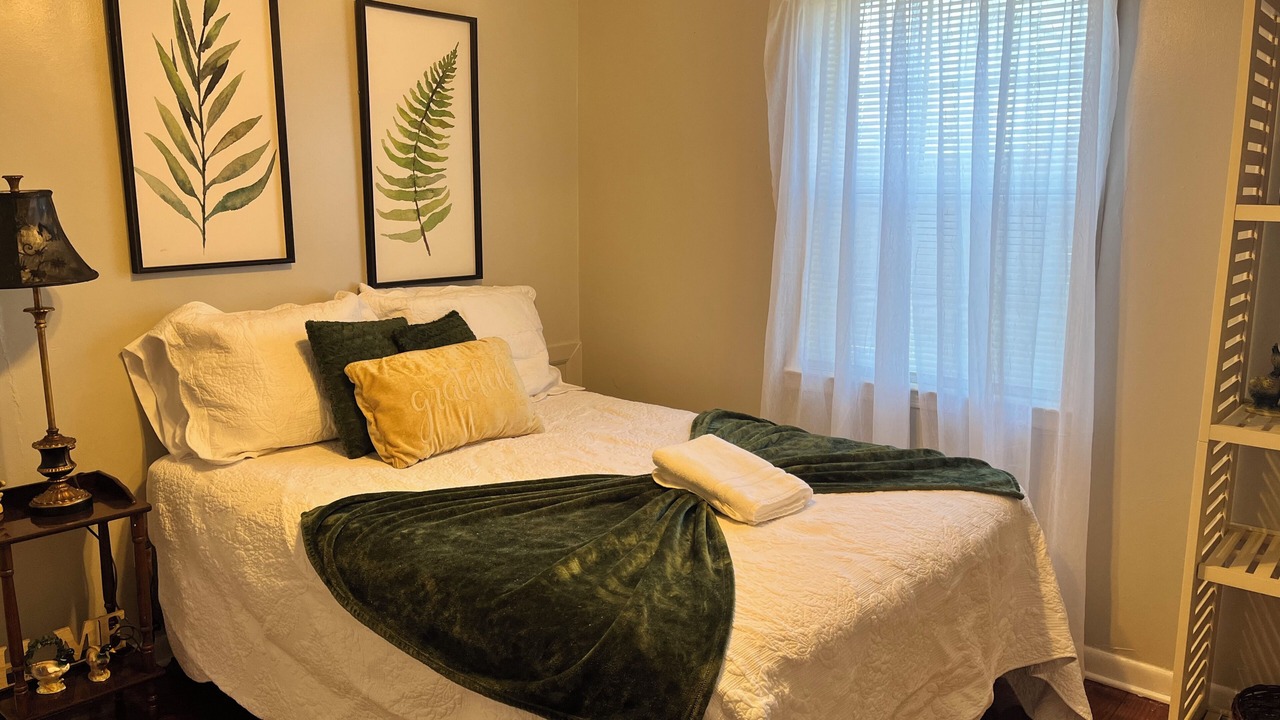 Photo of Bedroom in Americus