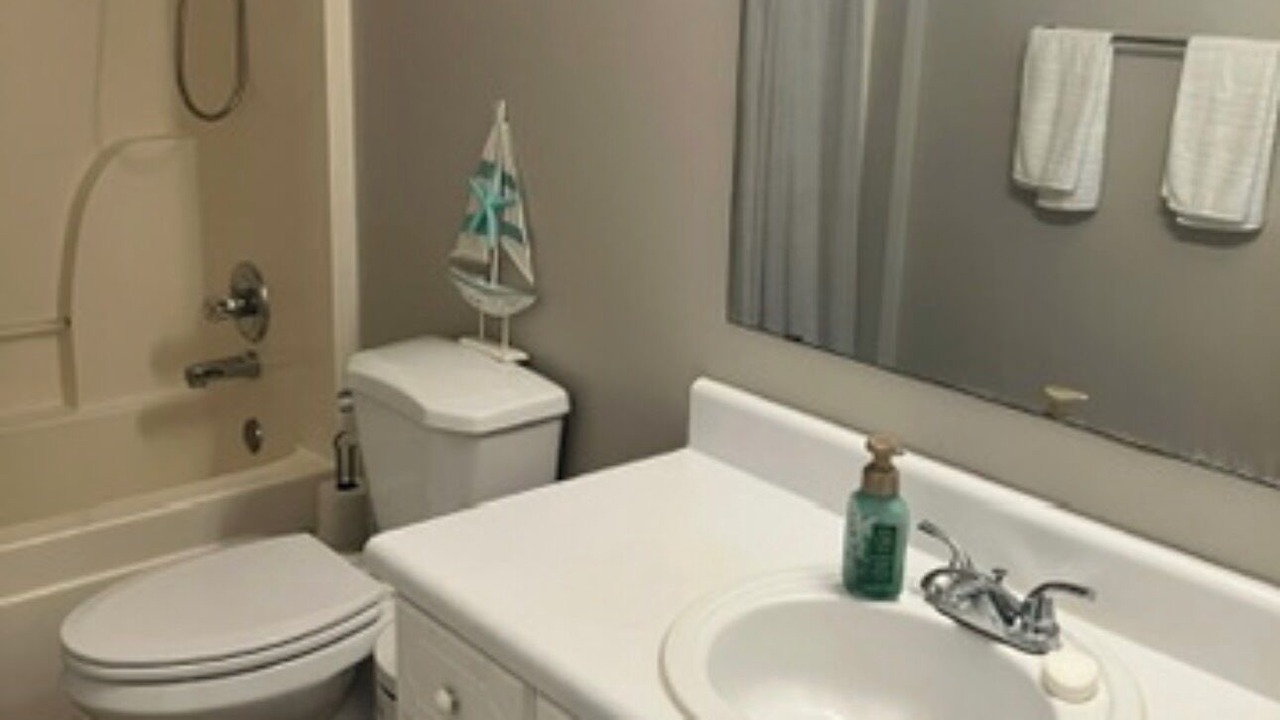 Photo of Bathroom in North Northwest Pensacola