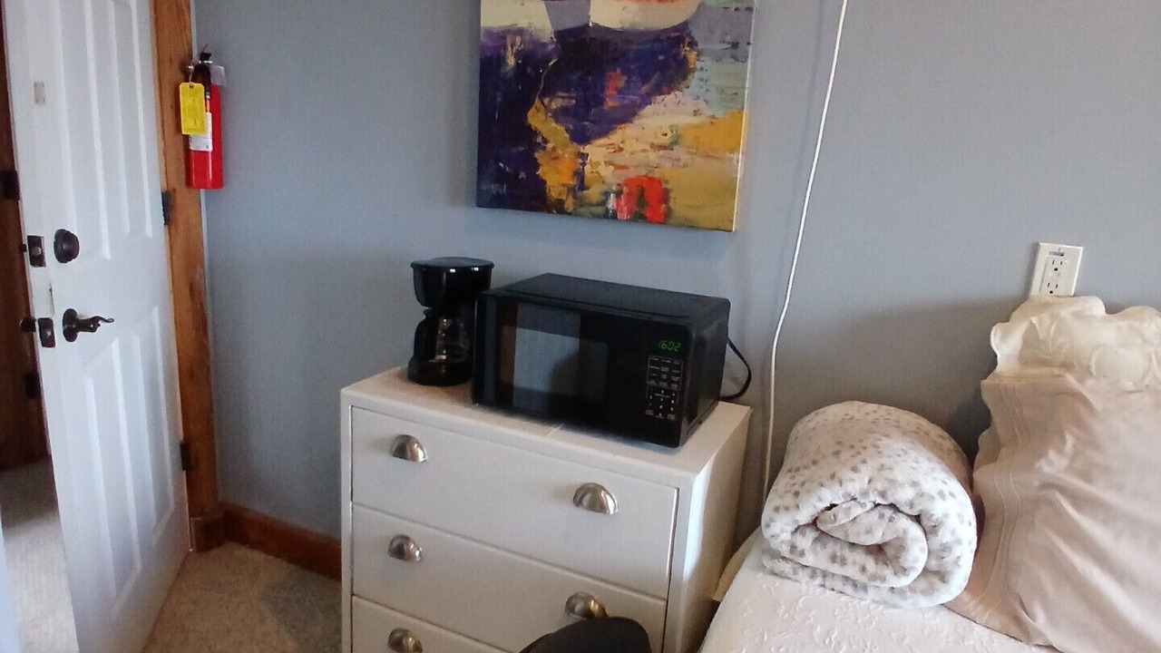 Photo of Bedroom in Salem