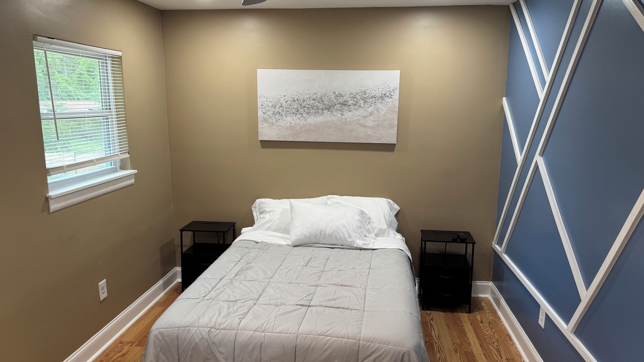 Photo of Bedroom in Forest Park