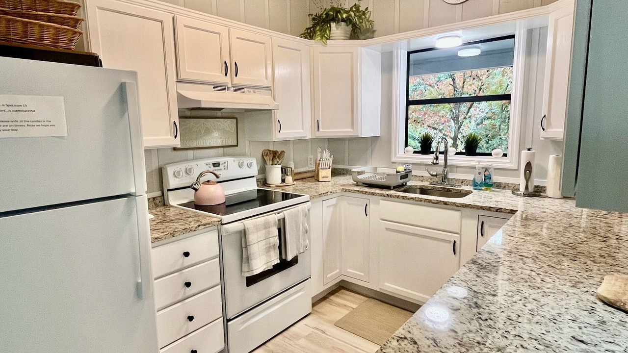 Photo of Kitchen in Warm Springs