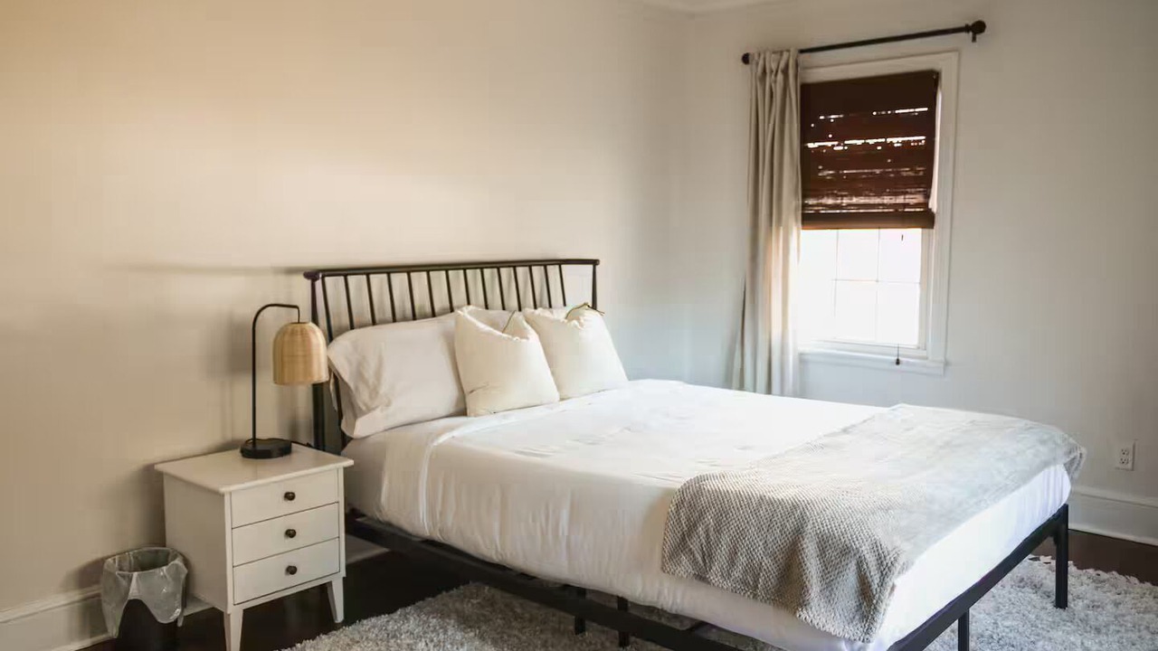 Photo of Bedroom in Abbeville