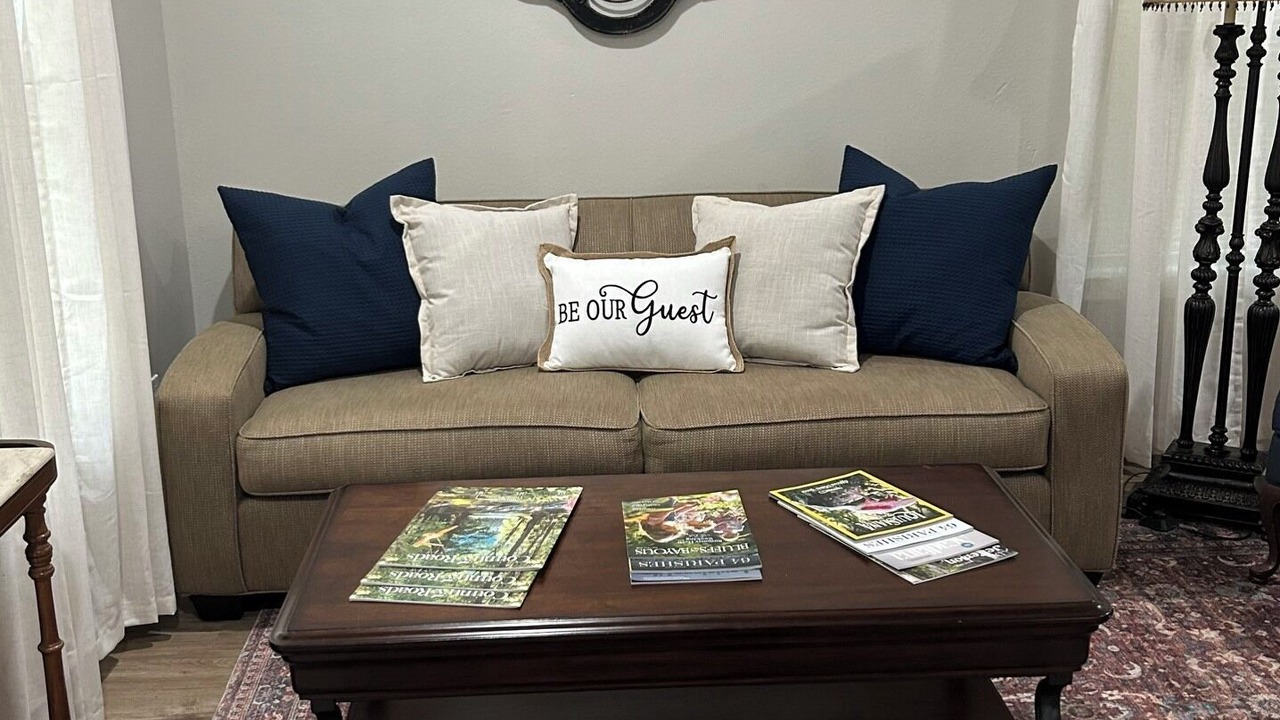Photo of Livingroom in St. Francisville