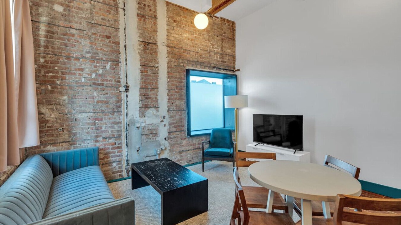 Photo of Livingroom in French Quarter
