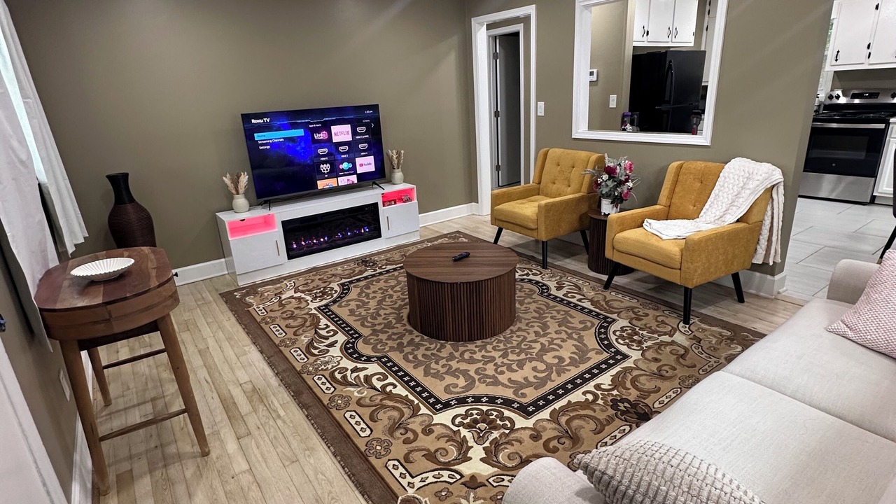 Photo of Livingroom in Buford Highway