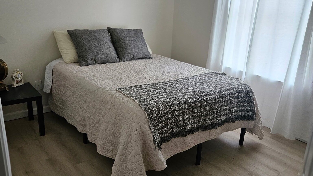 Photo of Bedroom in Midland City