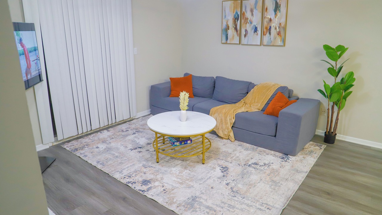 Photo of Livingroom in North Decatur