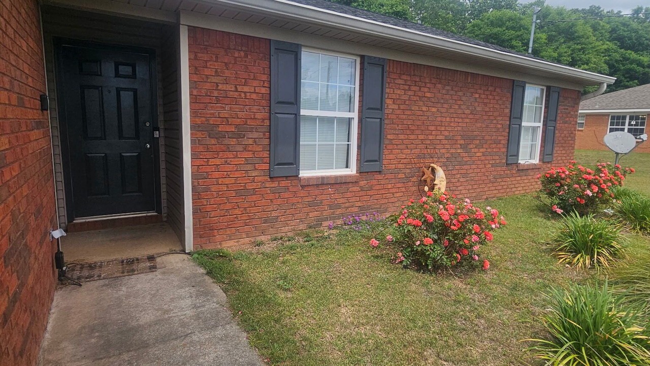 Photo of Outdoor in Midland City