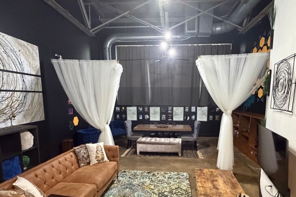 Photo of Livingroom in Candler Park