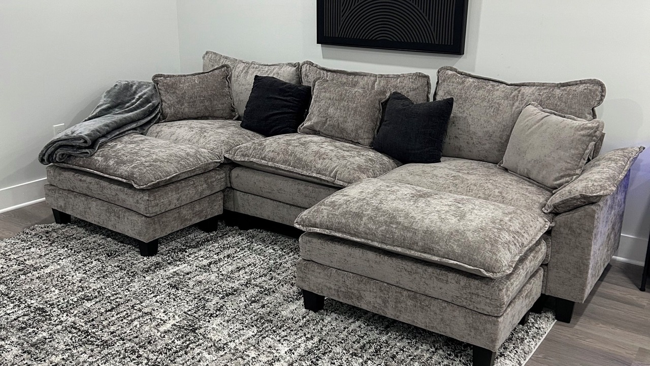 Photo of Livingroom in Urban Core