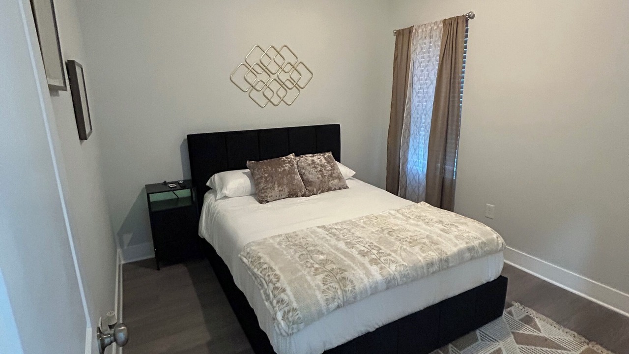 Photo of Bedroom in Urban Core