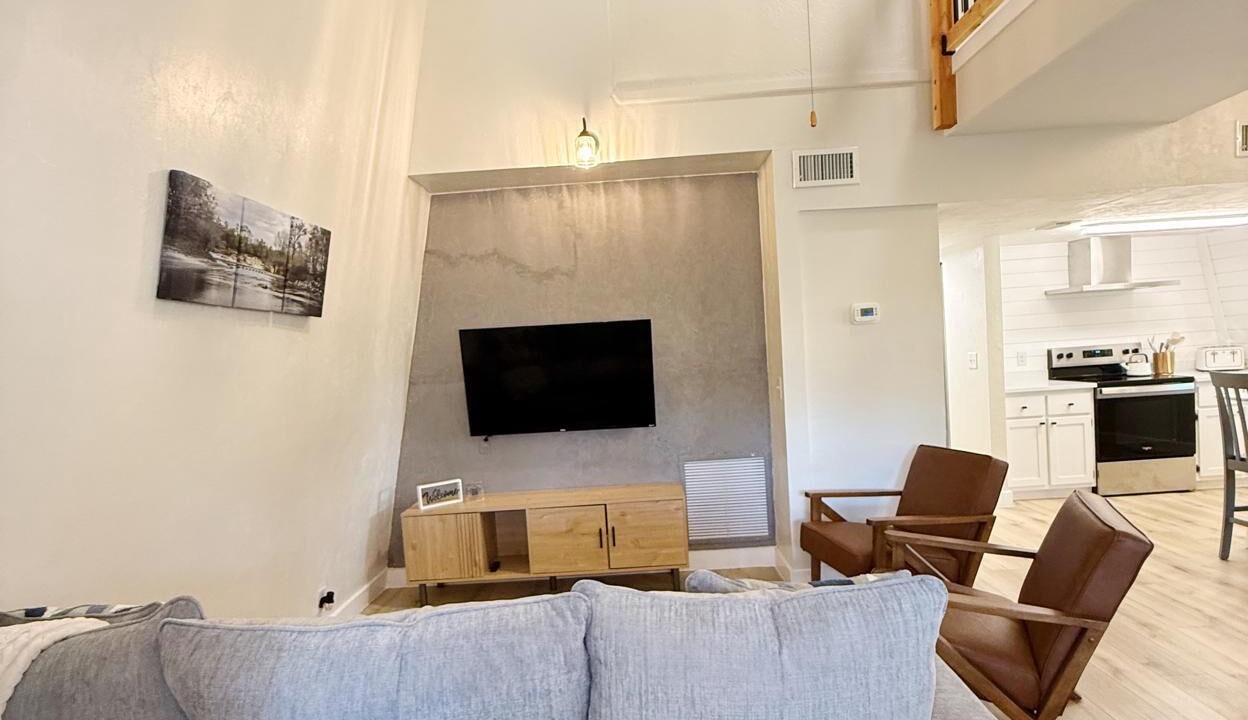 Photo of Livingroom in Branford