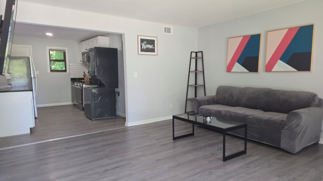 Photo of Livingroom in Forest Park
