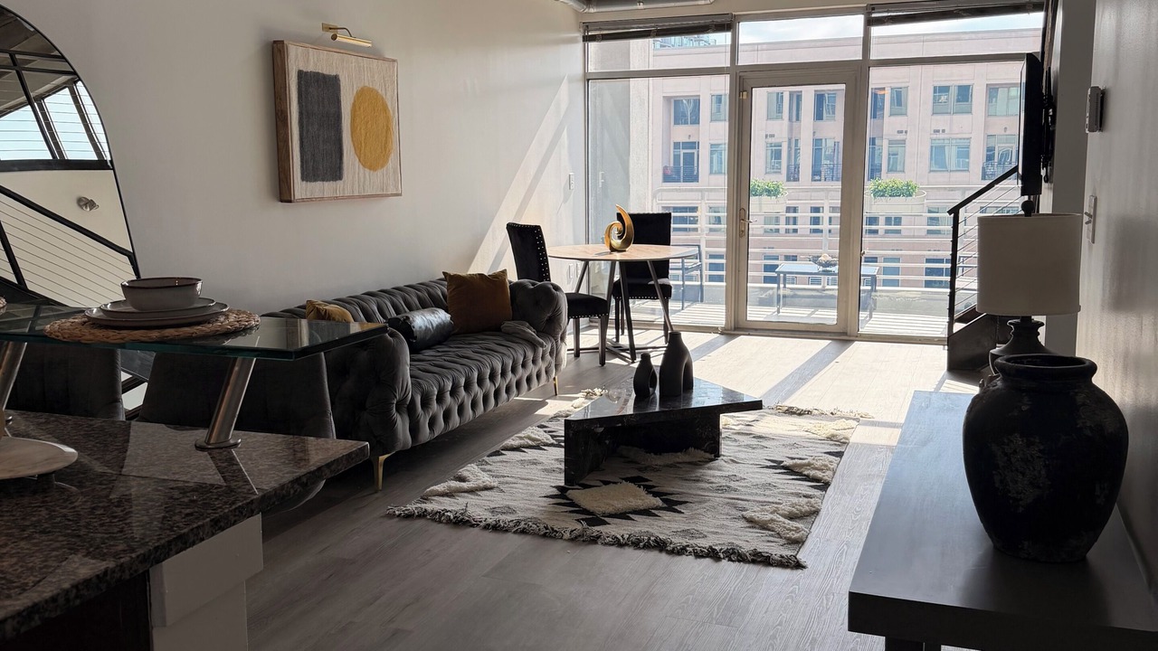 Photo of Livingroom in Atlantic Station Area