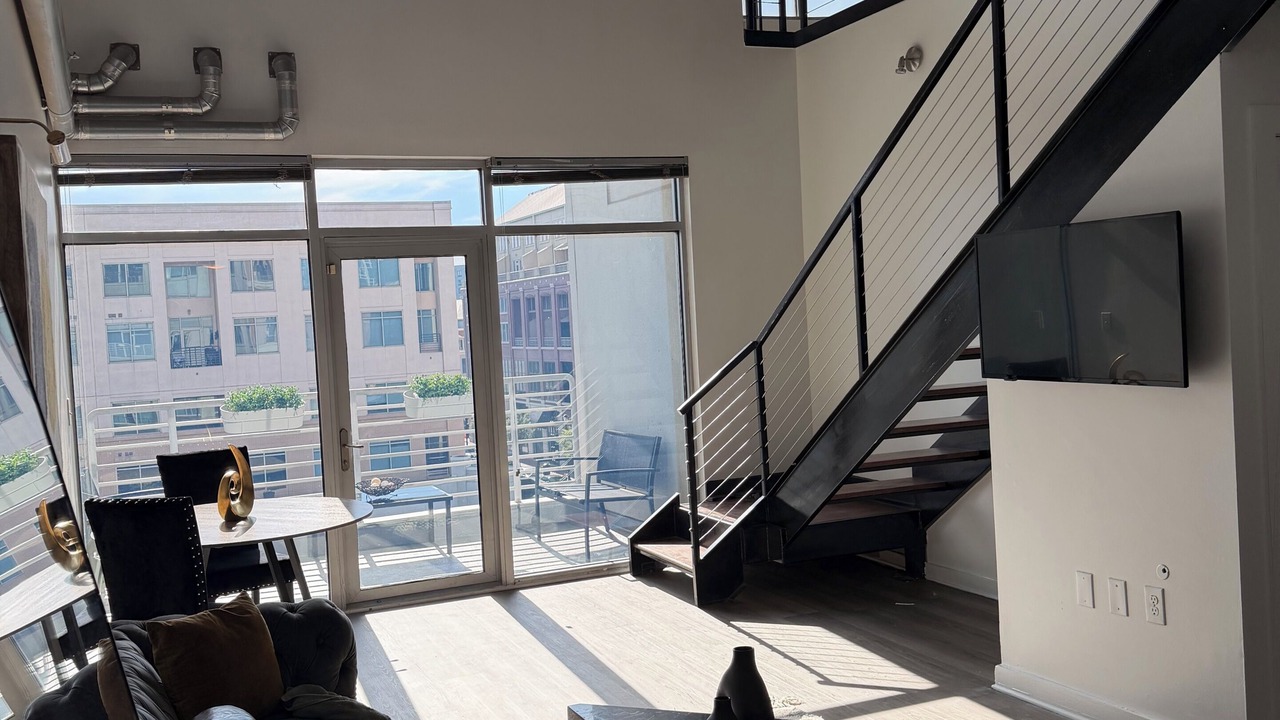 Photo of Livingroom in Atlantic Station Area