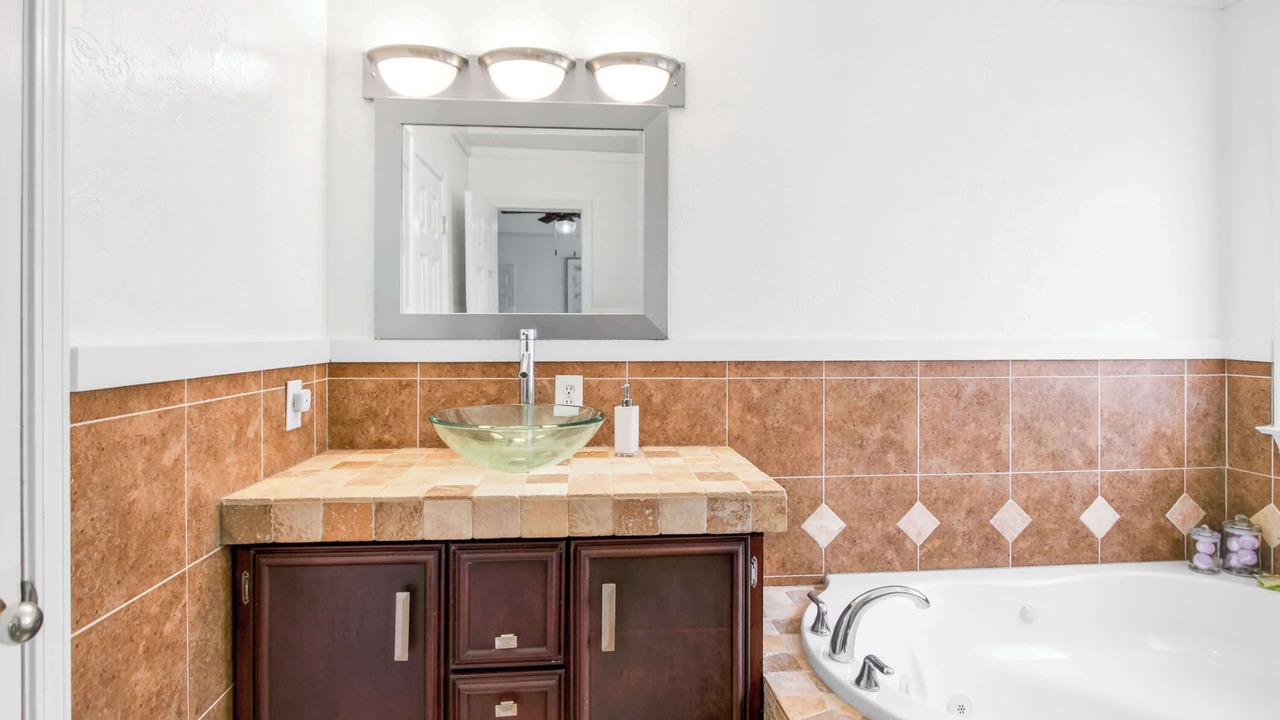 Photo of Bathroom in Gunter Afs