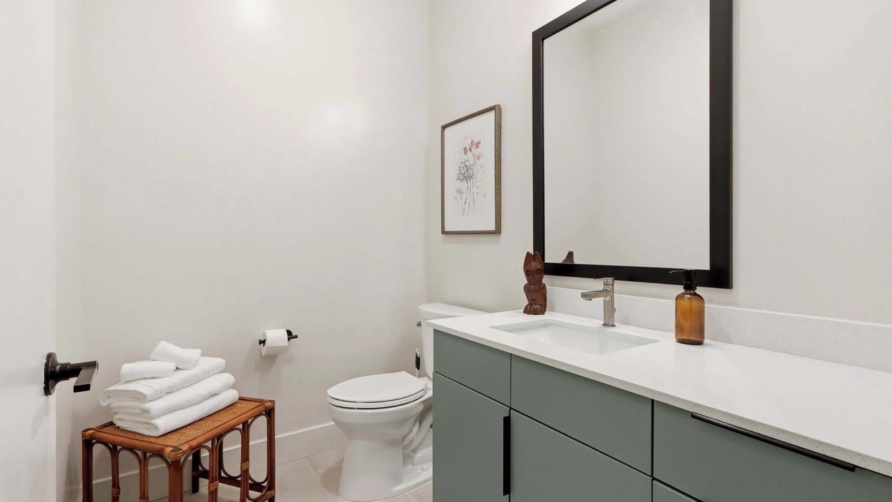 Photo of Bathroom in Metropolitan