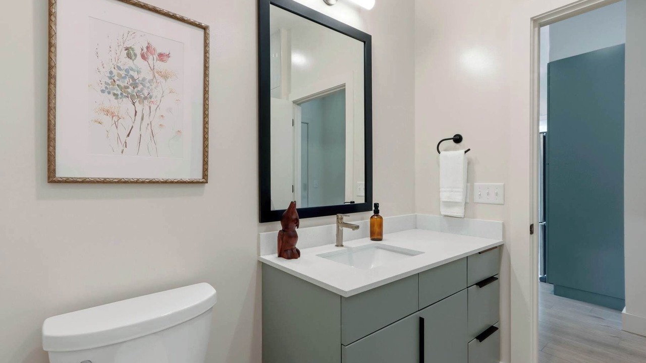Photo of Bathroom in Metropolitan