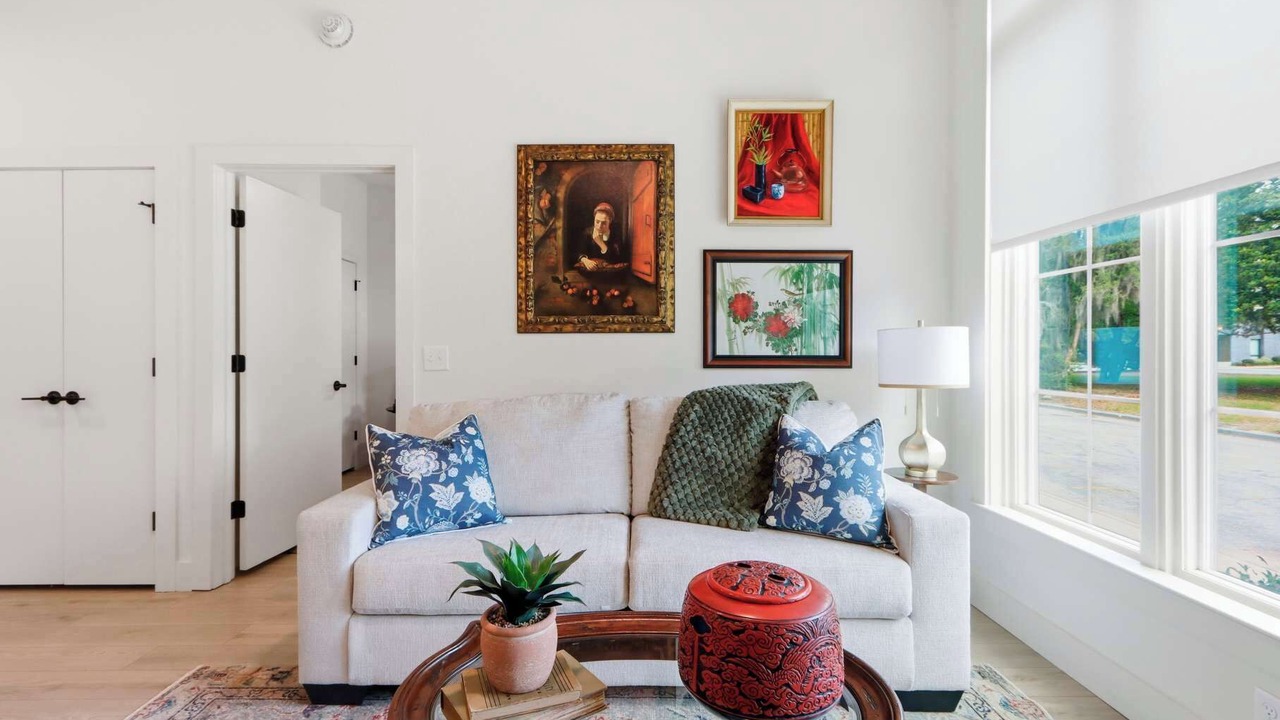 Photo of Livingroom in Metropolitan