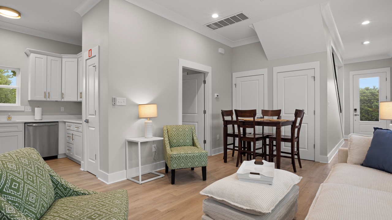 Photo of Livingroom in East Biloxi
