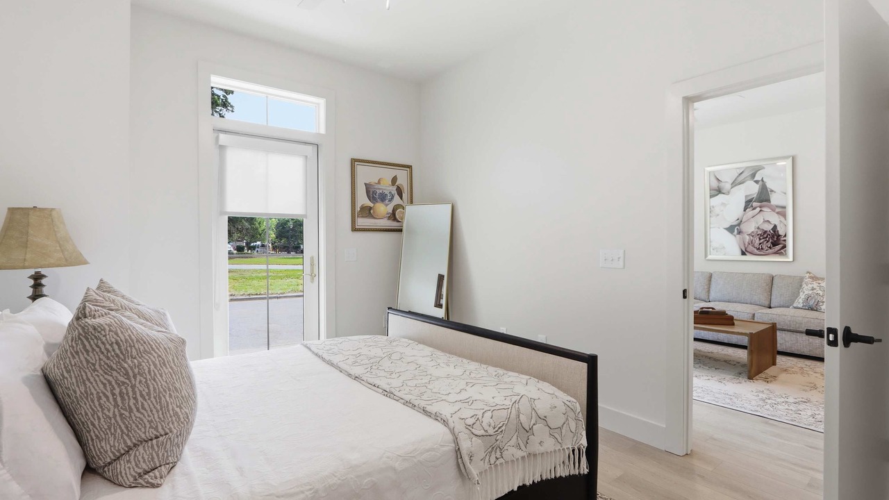Photo of Bedroom in Metropolitan